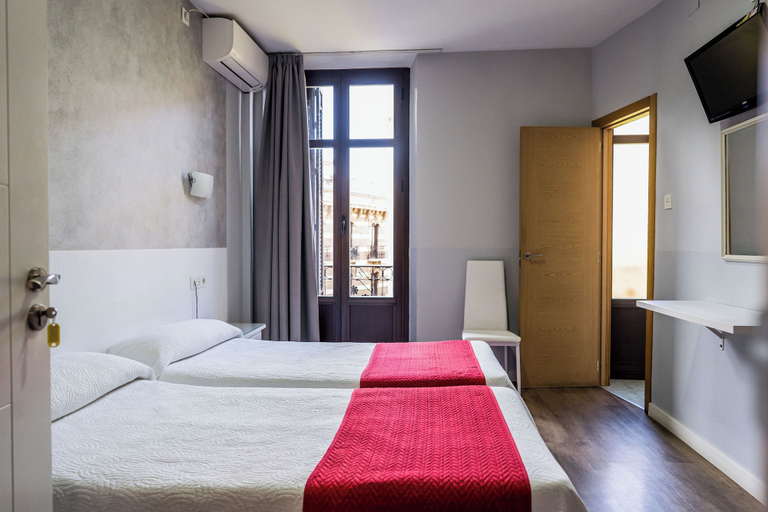 Bedroom 4, Hostal Sonia, Granada