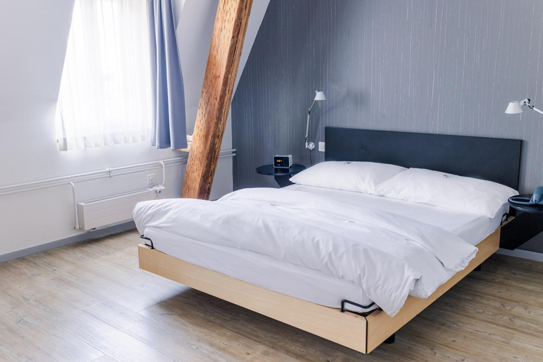Bedroom 3, Royal Hotel, Basel