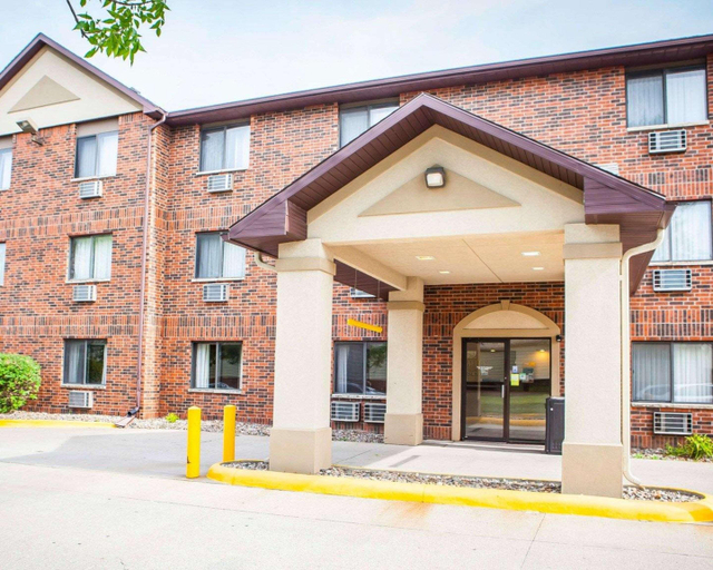 Exterior & Views 1, Quality Inn & Suites Ankeny-Des Moines, Polk