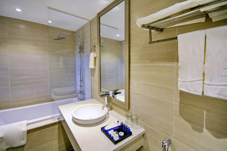 Bathroom 2, Can ho Vien Trieu Nha Trang - Thai Ha Apartment, Nha Trang