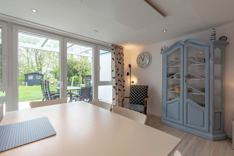 Dining 3, Duinland 146 for 4 Guests With Garden, Zijpe