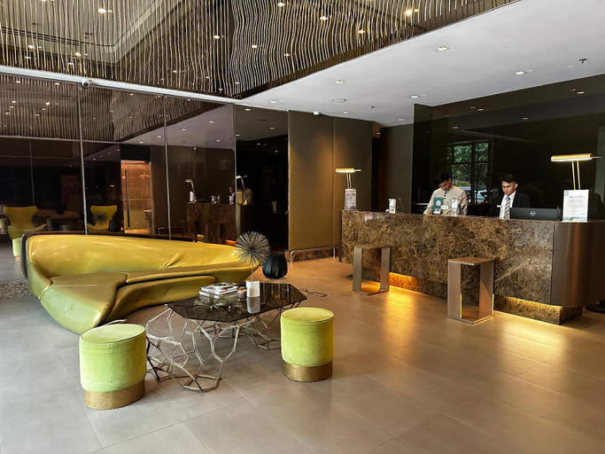 Public Area 3, KL Executive Greenbelt KLX, Makati City