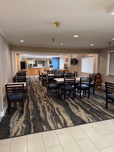 Food & Drinks 5, Baymont by Wyndham Columbia, MO, Boone