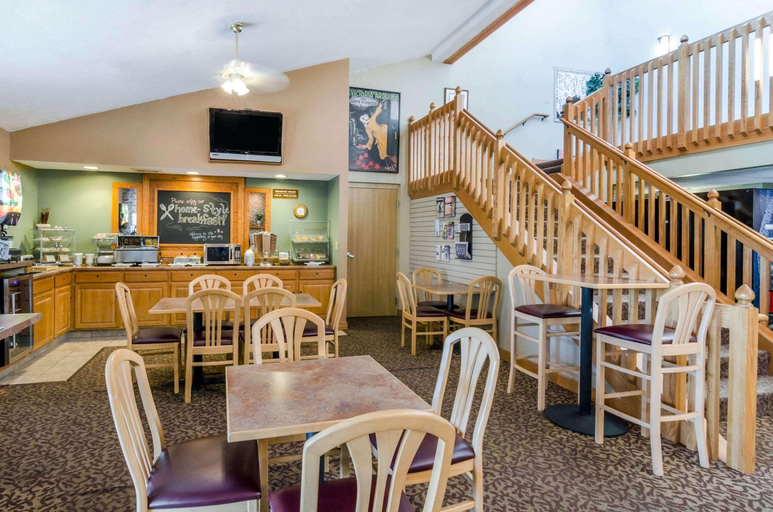 Food & Drinks 5, Rodeway Inn Newton, Harvey