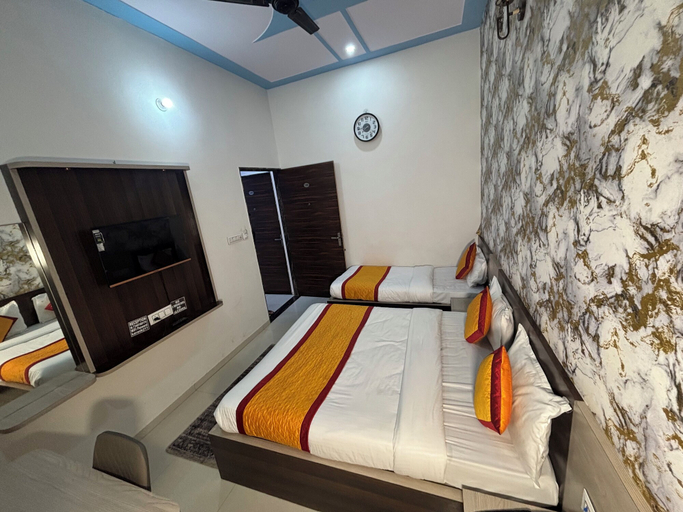 Bedroom 18