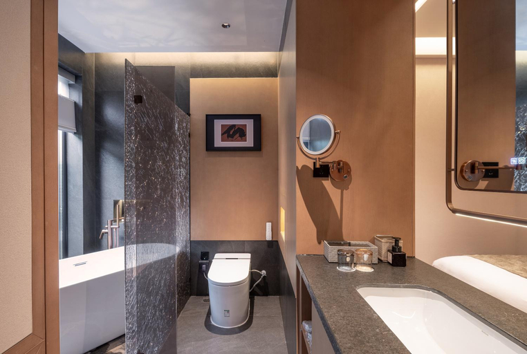 Bathroom 3, Happy Dragon Courtyard Hotel Beijing Forbidden City Lama Temple, Beijing