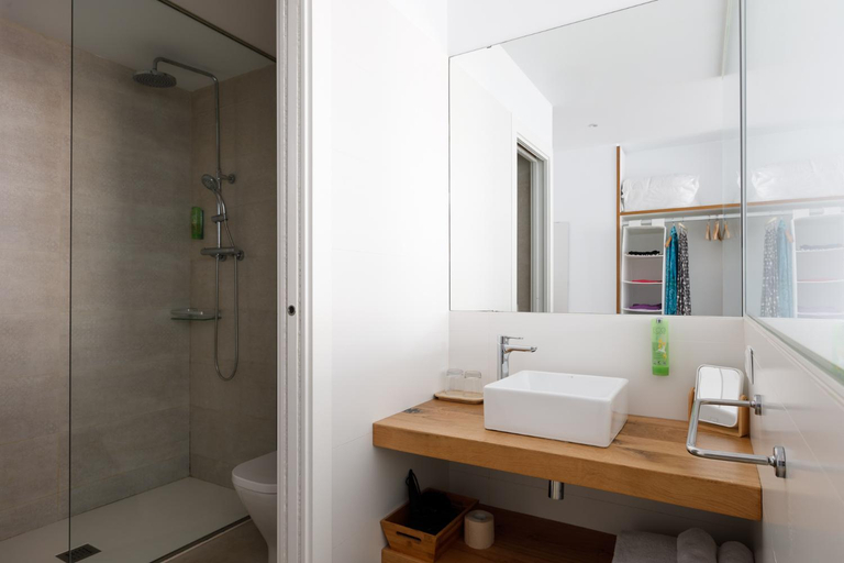 Bathroom 3, Hotel hcp, Girona