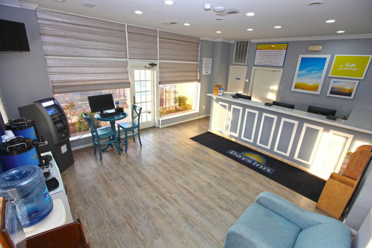 Public Area 2, Days Inn by Wyndham Ocean City Oceanfront, Worcester