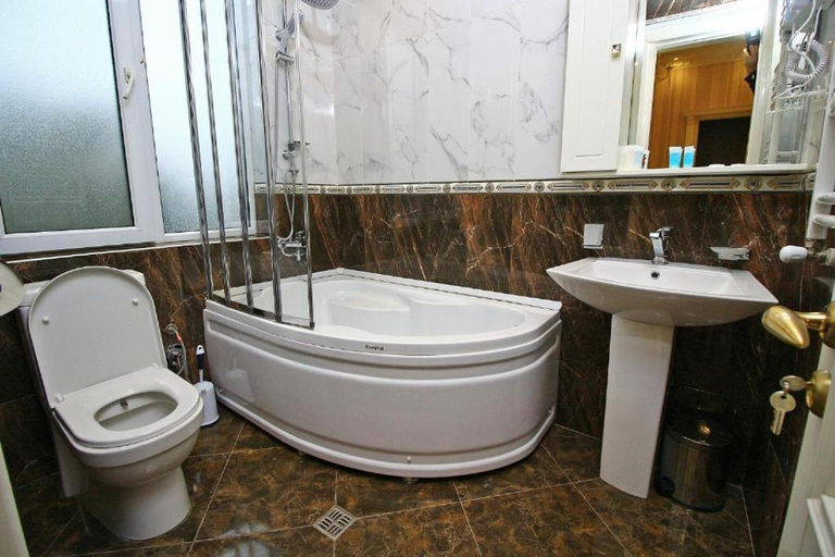 Bathroom 2, Sanata, Tbilisi