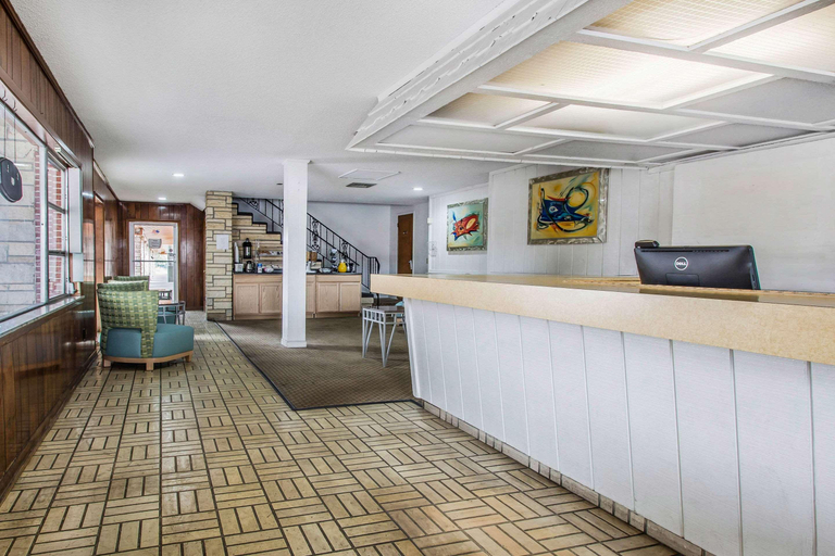Public Area 2, Rodeway Inn & Suites Winter Haven Chain Of Lakes, Polk