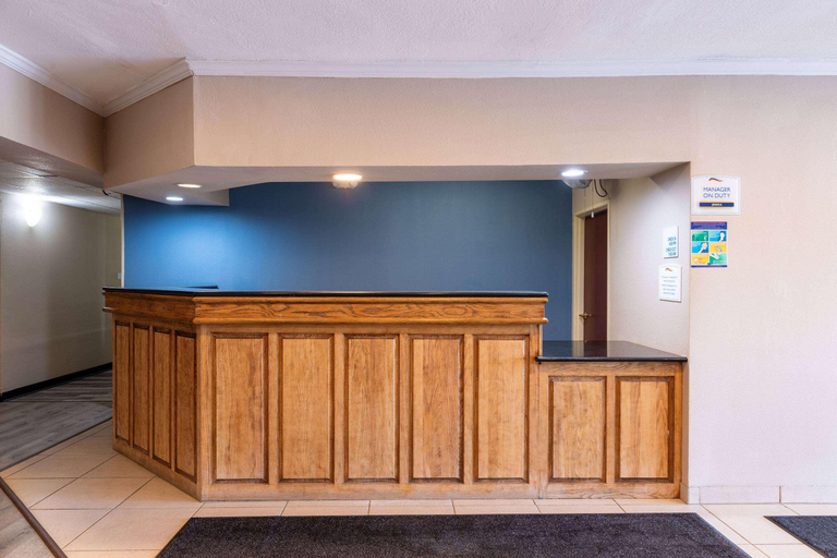Public Area 2, Baymont by Wyndham Kirksville University Area, Adair