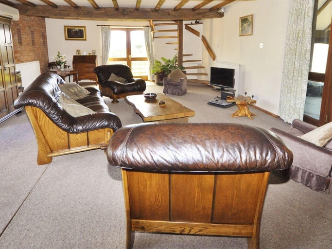 Public Area 3, Bluebell Farm, Worcestershire