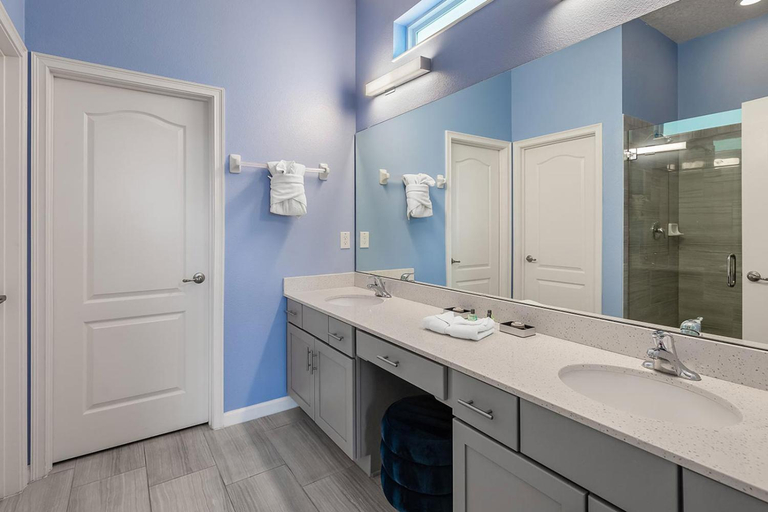 Bathroom 3, Villa Near Parks with Princess BR, Arcade, Theater, Polk