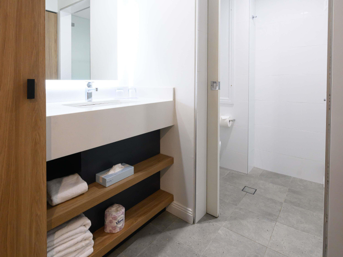 Bathroom 4