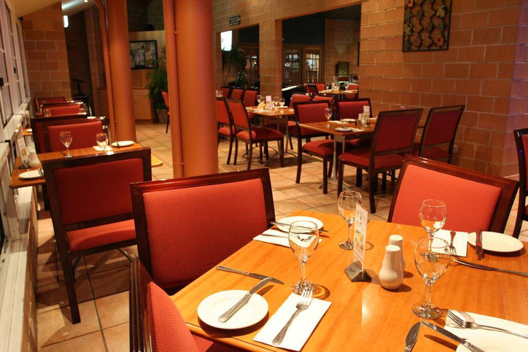 Food & Drinks 5, Windmill Motel & Events Centre, Mackay - Pt A