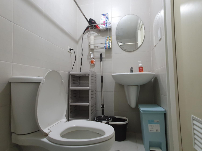 Bathroom 2, Mint Homes in Jazz Residences Tower B, Makati City