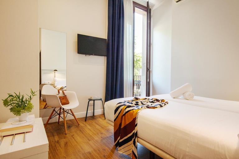 Bedroom 3, Som Nit Born, Barcelona