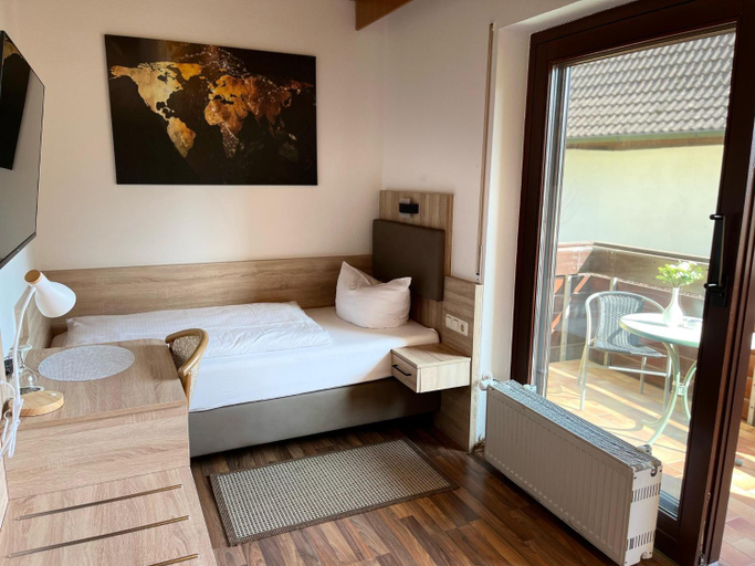Bedroom 3, Annas Gastehaus, Forchheim