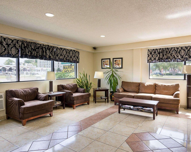 Public Area 3, Quality Inn Chesapeake - Greenbrier, Chesapeake