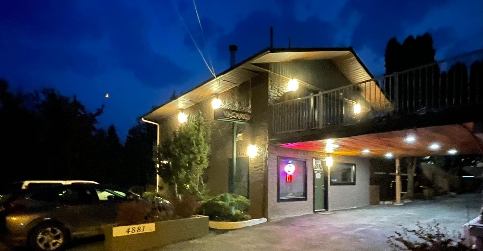 Exterior & Views 2, Destination Inn, East Kootenay