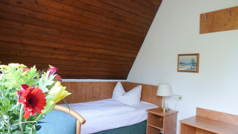 Bedroom 2, Gasthof Adler Guttingen, Konstanz