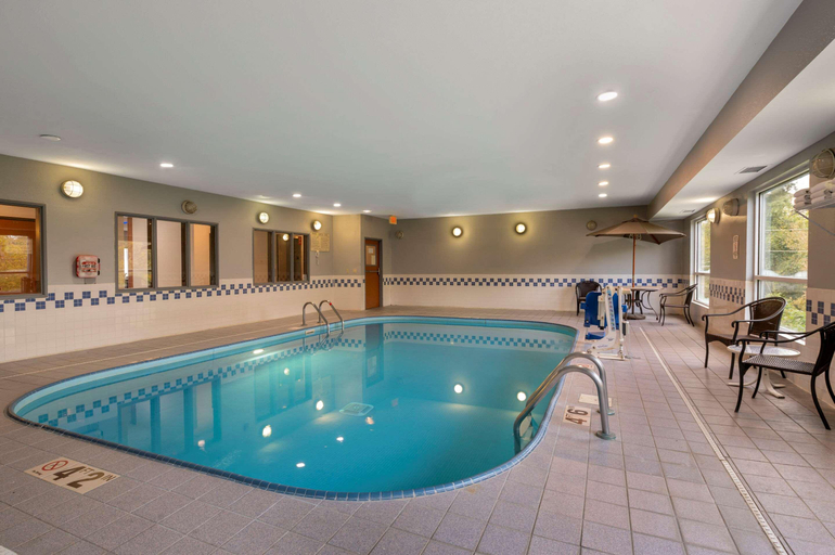 Public Area 2, Comfort Inn & Suites, Muskingum