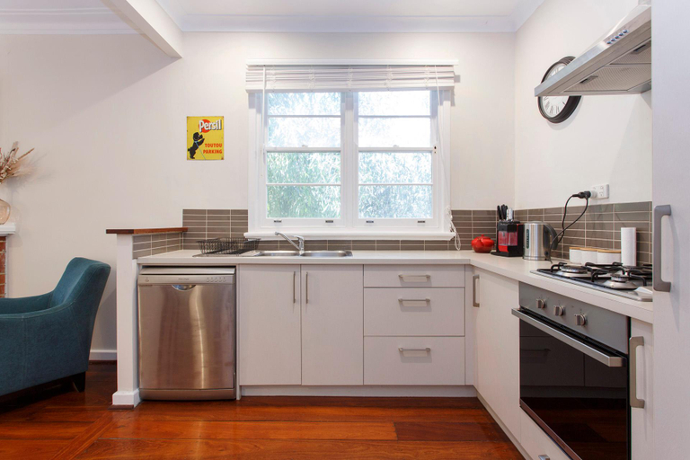 2, Home Away - 2 Bedroom Cottage, Fremantle