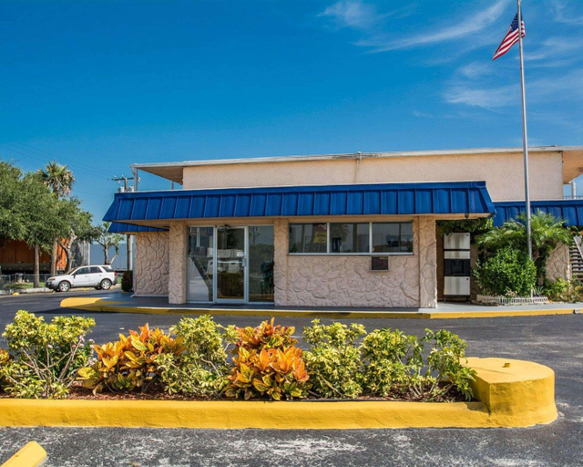 Exterior & Views 1, Rodeway Inn, Saint Lucie