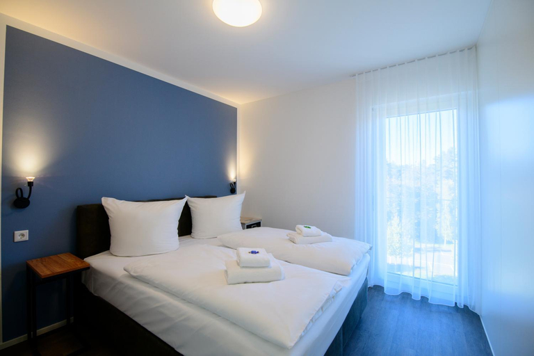 Bedroom 4, Smart & Stay Aparthotel Saarbrucken Sud - Self-Check-In - Free Parking, Regionalverband Saarbrücken