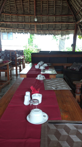 Food & Drinks 4, Fish Hostel, Kaskazini 'A'