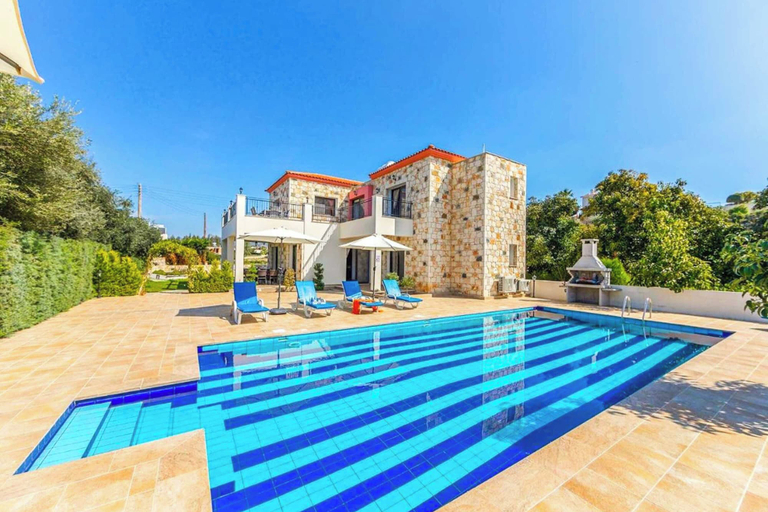 Others 3, Villa Deborah