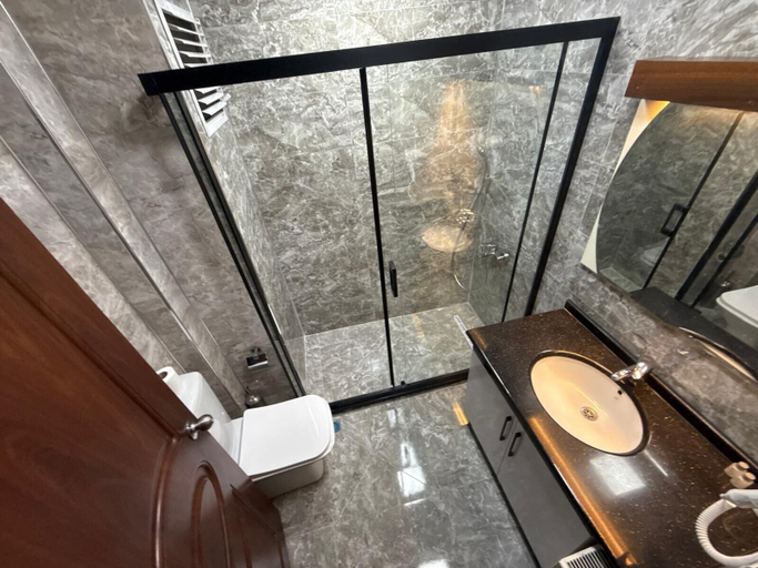 Bathroom 5, Berlitz Otel, Çankaya
