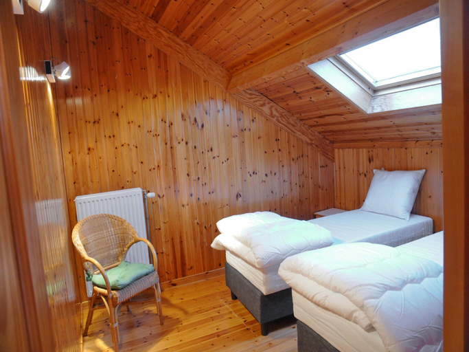 Bedroom 2, Holiday Home in Vielsalm with Lake View, Luxembourg