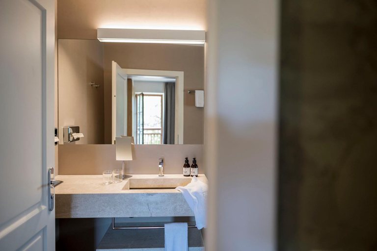 Bathroom 4, Hotel Weingut Stroblhof, Bolzano