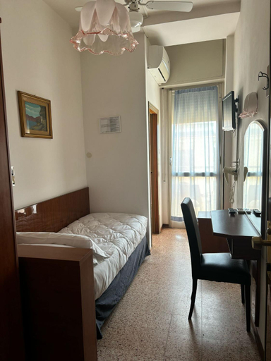 Bedroom 3, Diplomat Marine, Rimini