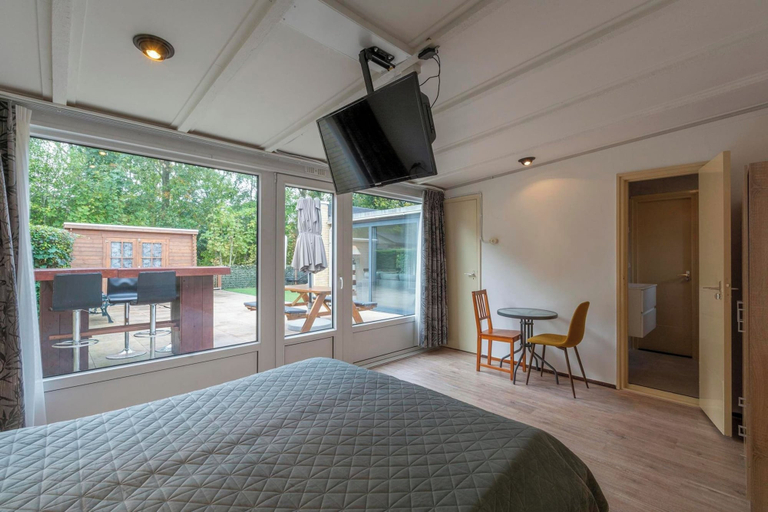 Bedroom 4, Bungalow Near Sint Maartenszee Beach, Zijpe