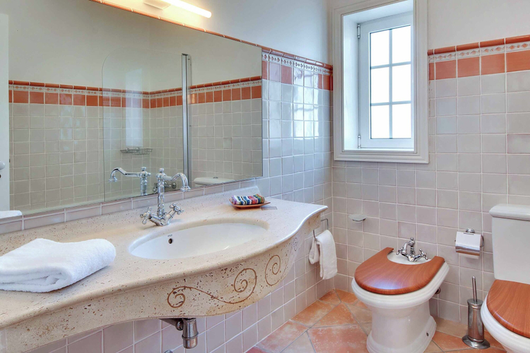 Bathroom 2, Villa Costa Rica, Albufeira