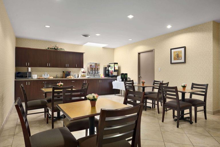 Food & Drinks 5, Days Inn by Wyndham Brampton, Peel