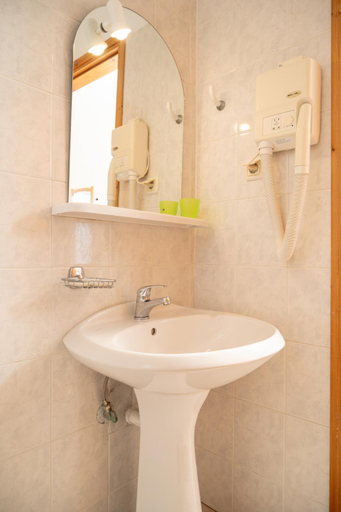 Bathroom 3, Hotel Mimoza, Crete