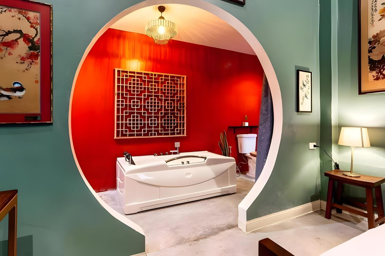 Bathroom 2, Naptel Changmoi Thaphae, Muang Chiang Mai