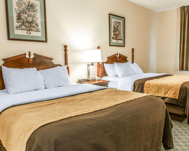 Bedroom 3, Comfort Inn Shelbyville North, Shelby