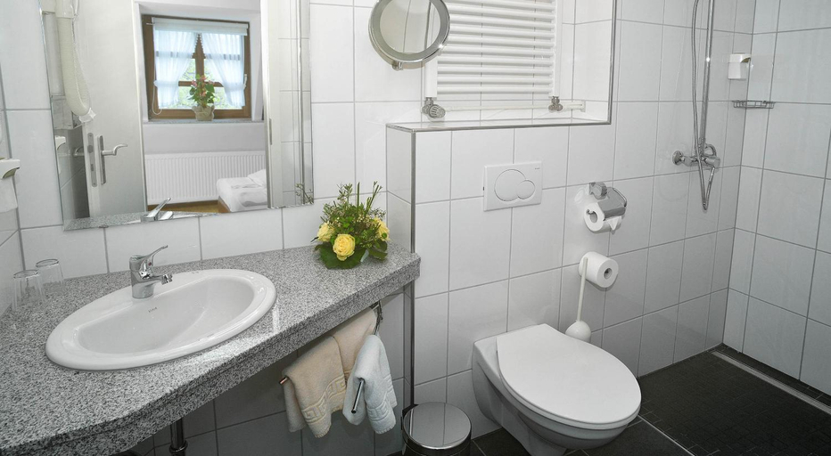 Bathroom 2, Burghotel Volmarstein, Ennepe-Ruhr-Kreis