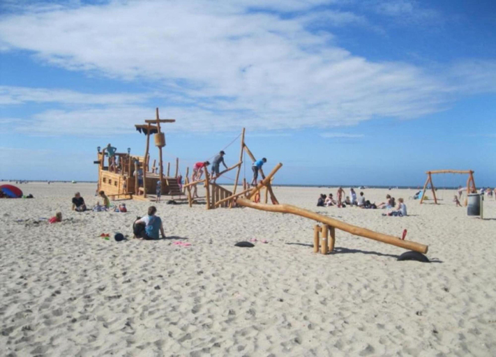 View from property 2, Cozy Holiday Home in Vrouwenpolder Close to the Beach, Veere
