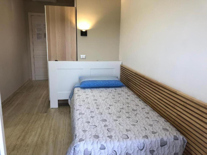 Bedroom 2, Hotel Tulbia, Potenza