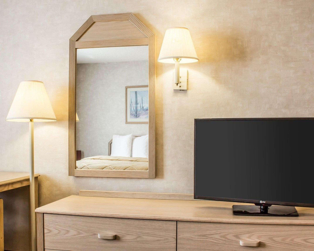 Bathroom, Quality Inn & Suites Yuma, Yuma