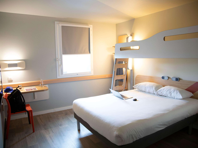 Bedroom 5, ibis budget Saint Quentin en Yvelines Velodrome, Yvelines