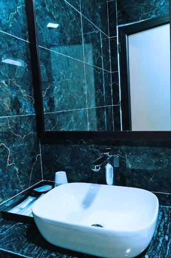 Bathroom 3, Queen Hotel 2 - Ha Dong, Hà Đông