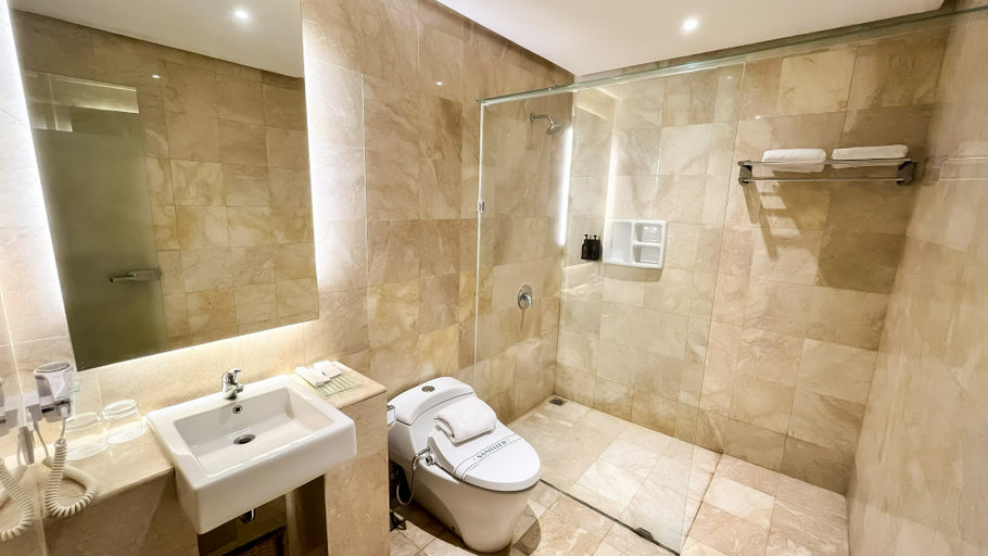 Bathroom 9