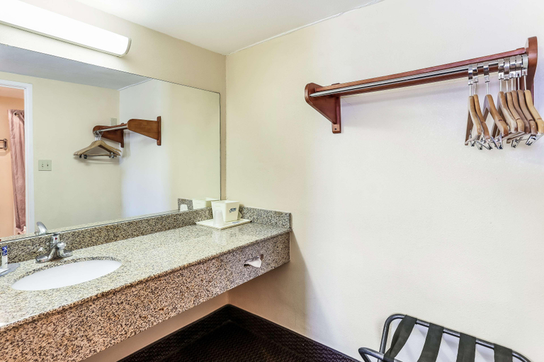 Bathroom 4, Americas Best Value Inn & Suites El Centro, Imperial
