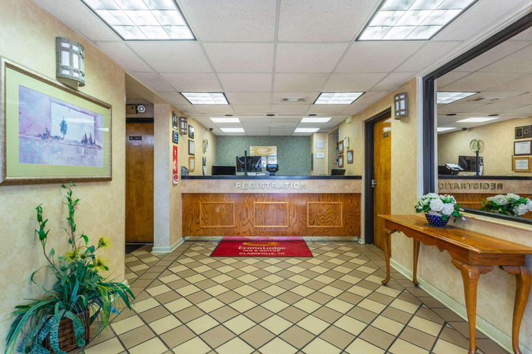 Public Area 2, Econo Lodge & Suites Clarksville, Montgomery